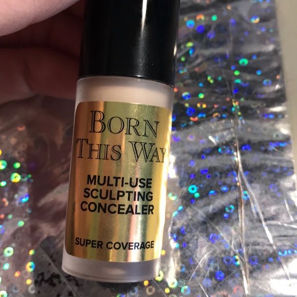 mini born this way concealer